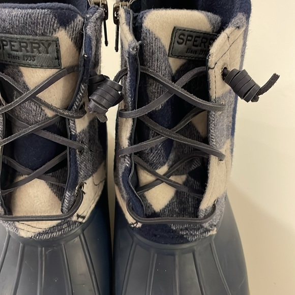 NEW Sperry Women's Saltwater Buffalo Check Duck Boot in blue/white size 9 - Picture 7 of 12